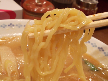 みんみん カキみそラーメン 016.jpg