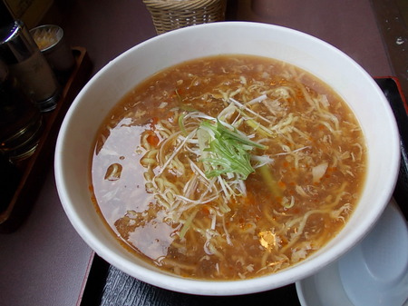 上海菜館 サンラータン麺 001.jpg