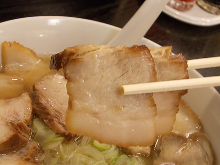 喜多方ラーメン小法師 焼豚ラーメン 011.jpg