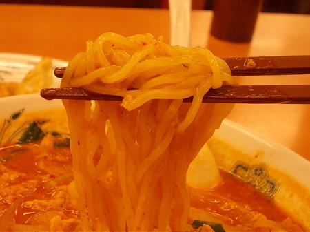 日高屋 チゲ味噌ラーメン 010.jpg