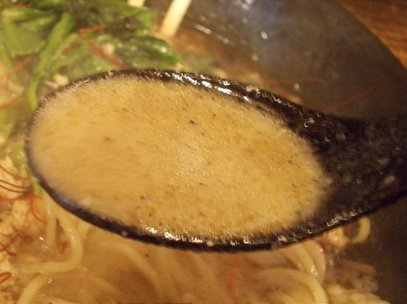 煖 黒とんこつ塩らーめん 010.jpg